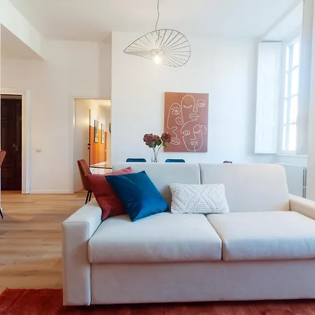 Vittani Palace - The Red * Como