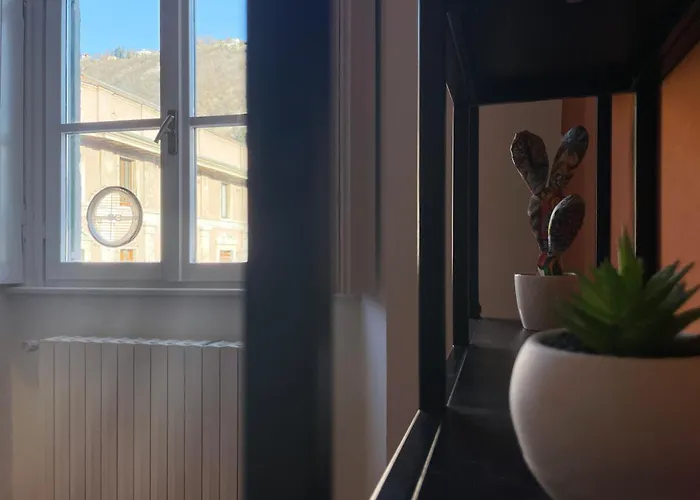 Vittani Palace - The Red Apartman