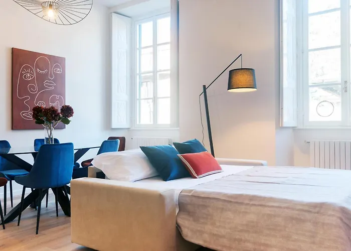 Vittani Palace - The Red Apartman Como